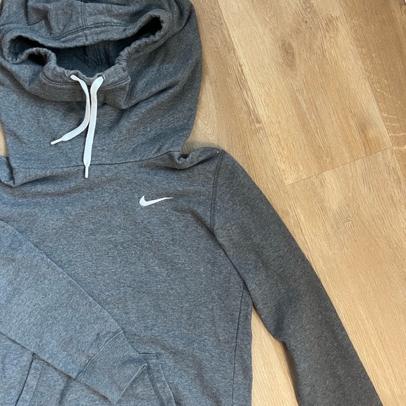 NIKE HOODIE / grey & size small. - Picture 2 of 3
